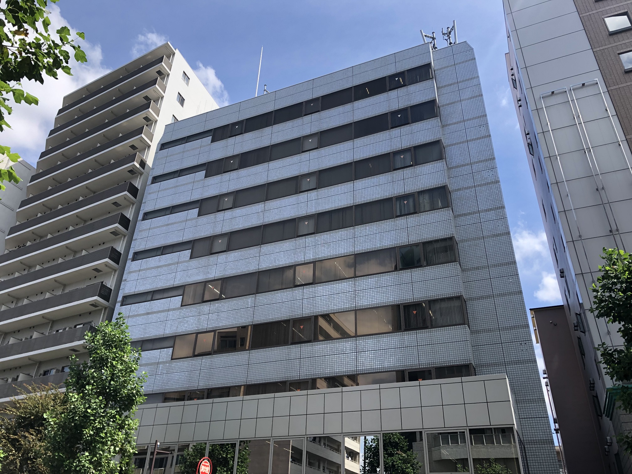 東京支店・サービスグループ外観写真